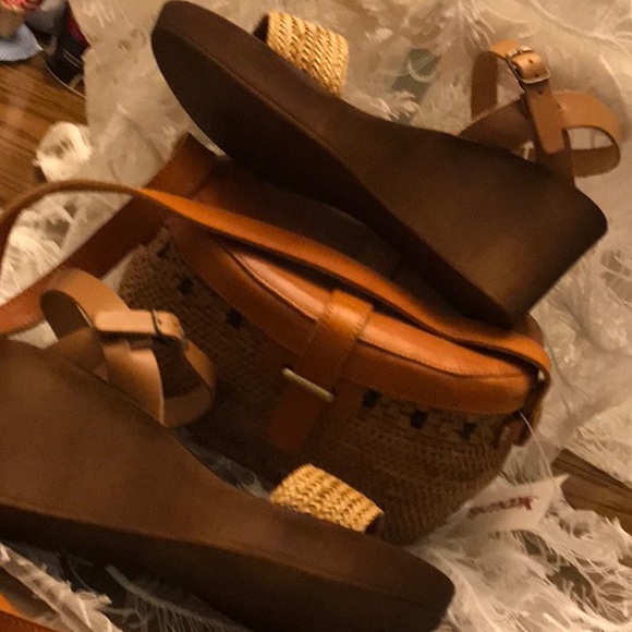 Sandal wedge new shoes - Picture 5 of 8